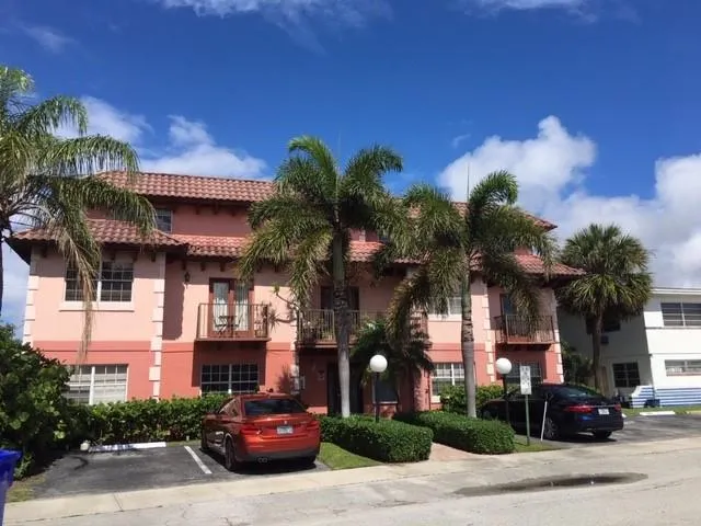 4525 Poinciana St, #5