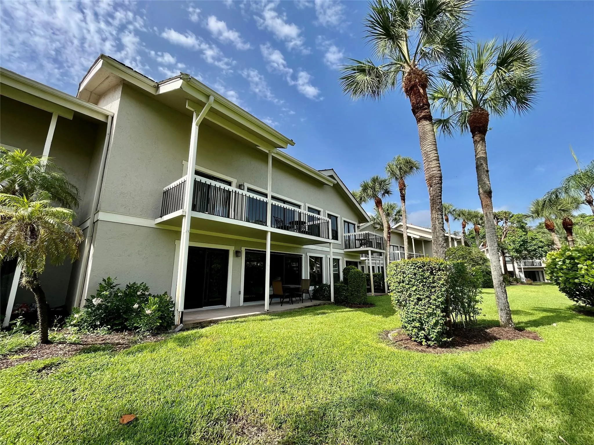 11863 Wimbledon Cir, #401