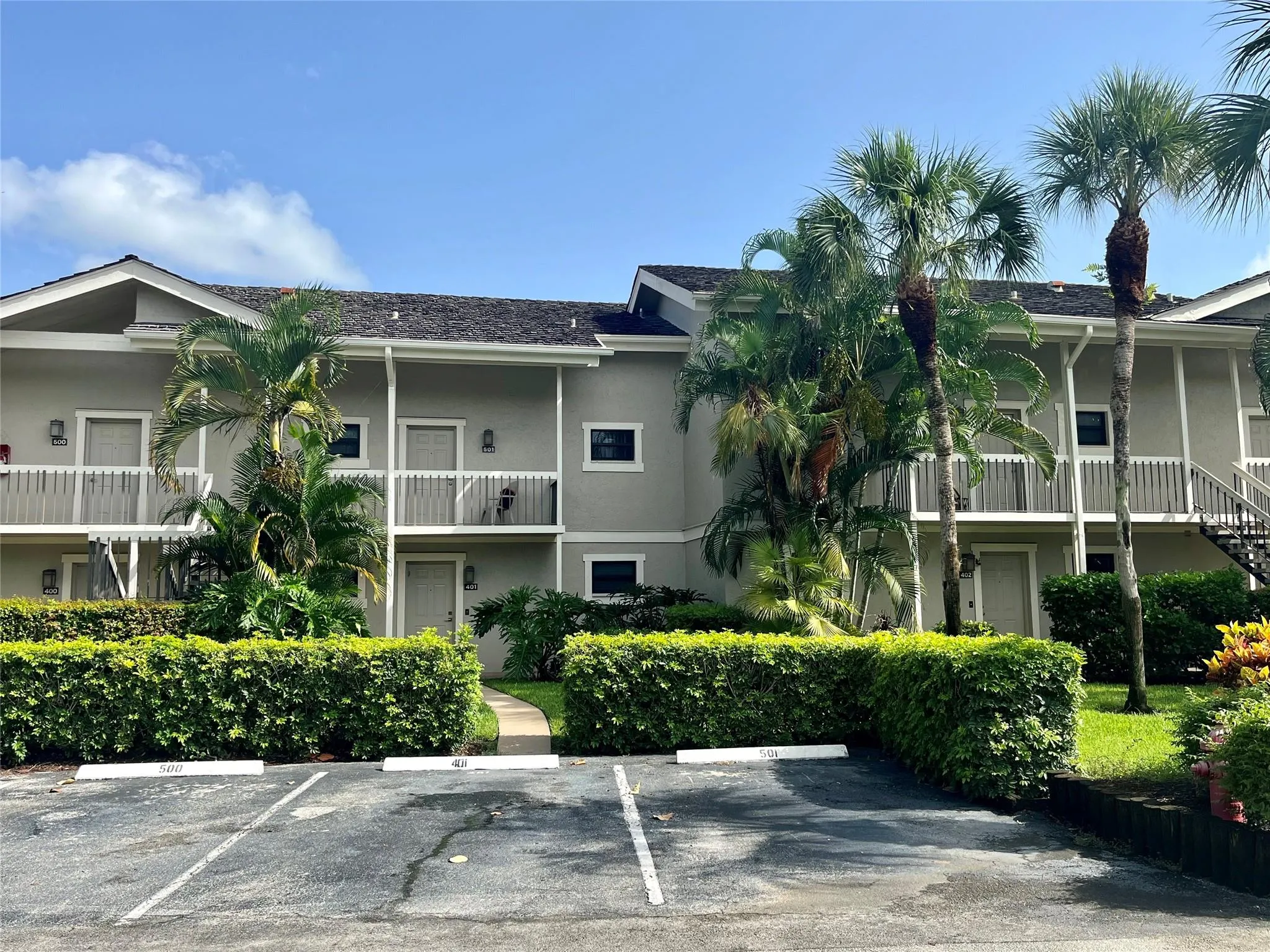 11863 Wimbledon Cir, #401