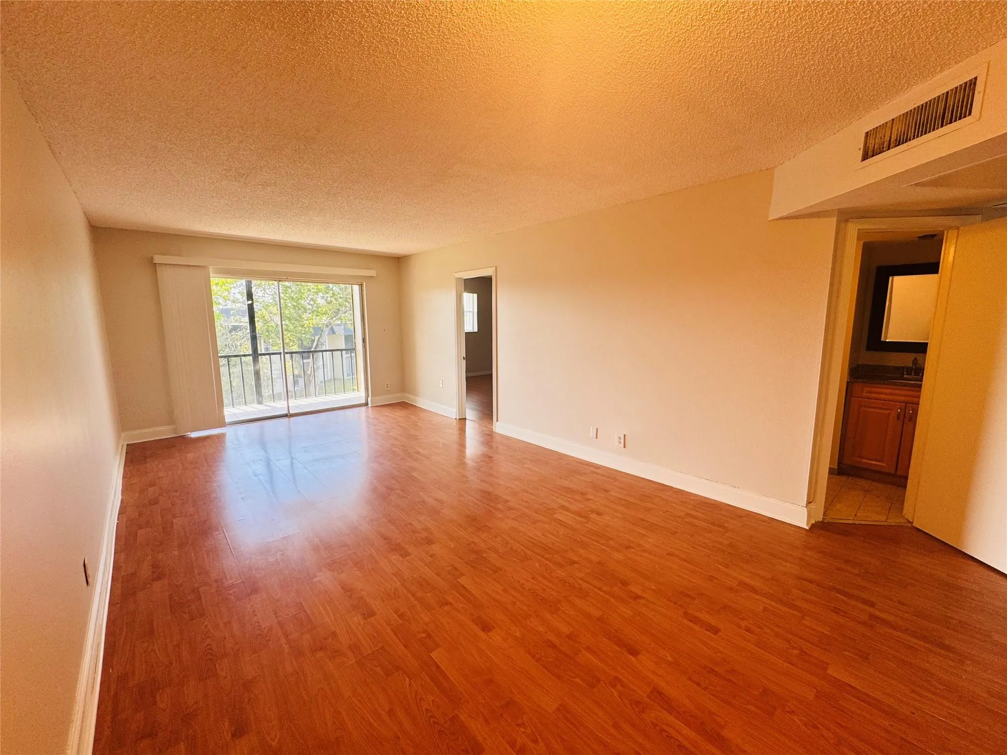 8020 Colony Cir, #302