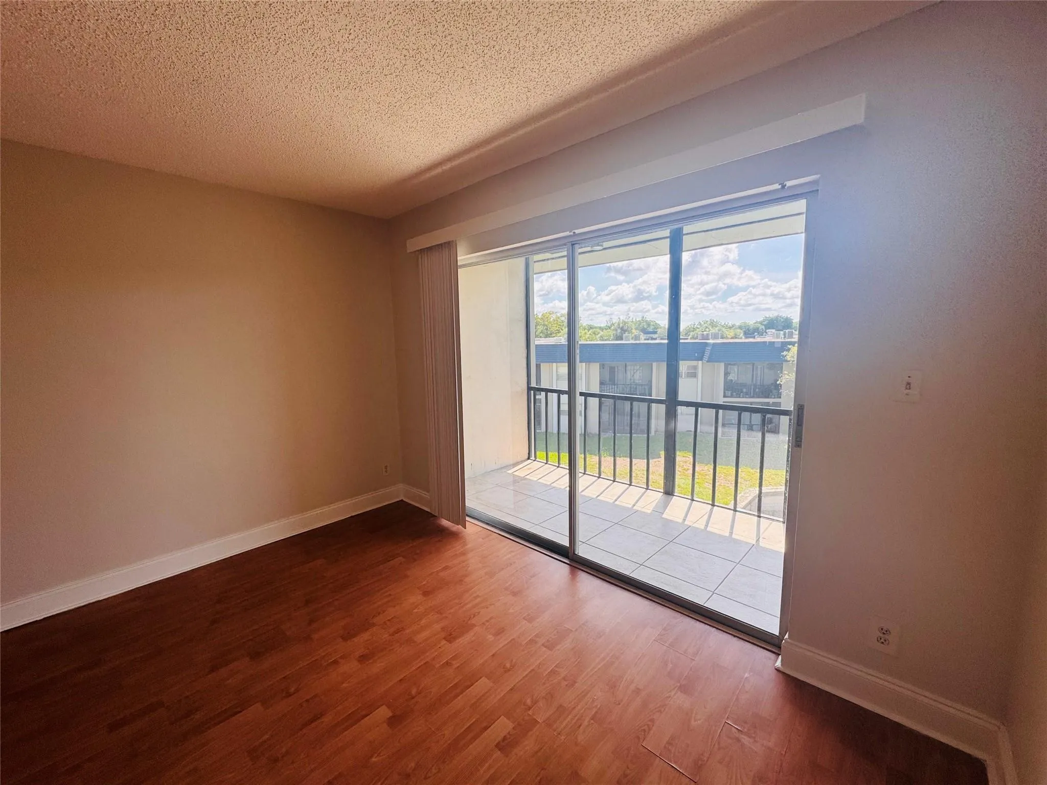 8020 Colony Cir, #302