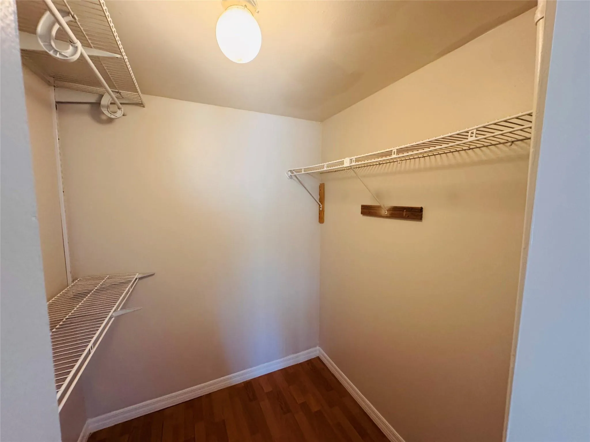 8020 Colony Cir, #302