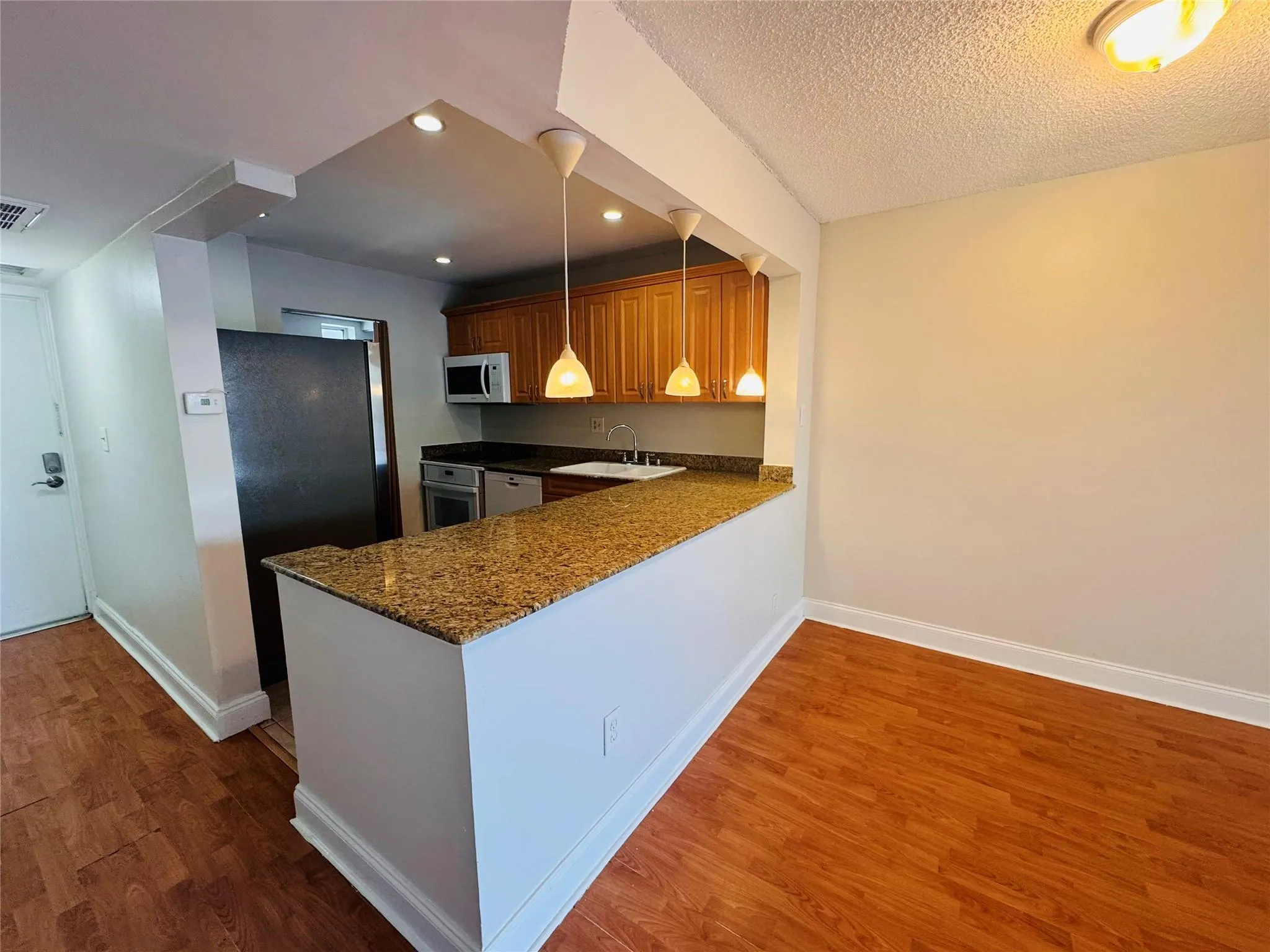 8020 Colony Cir, #302