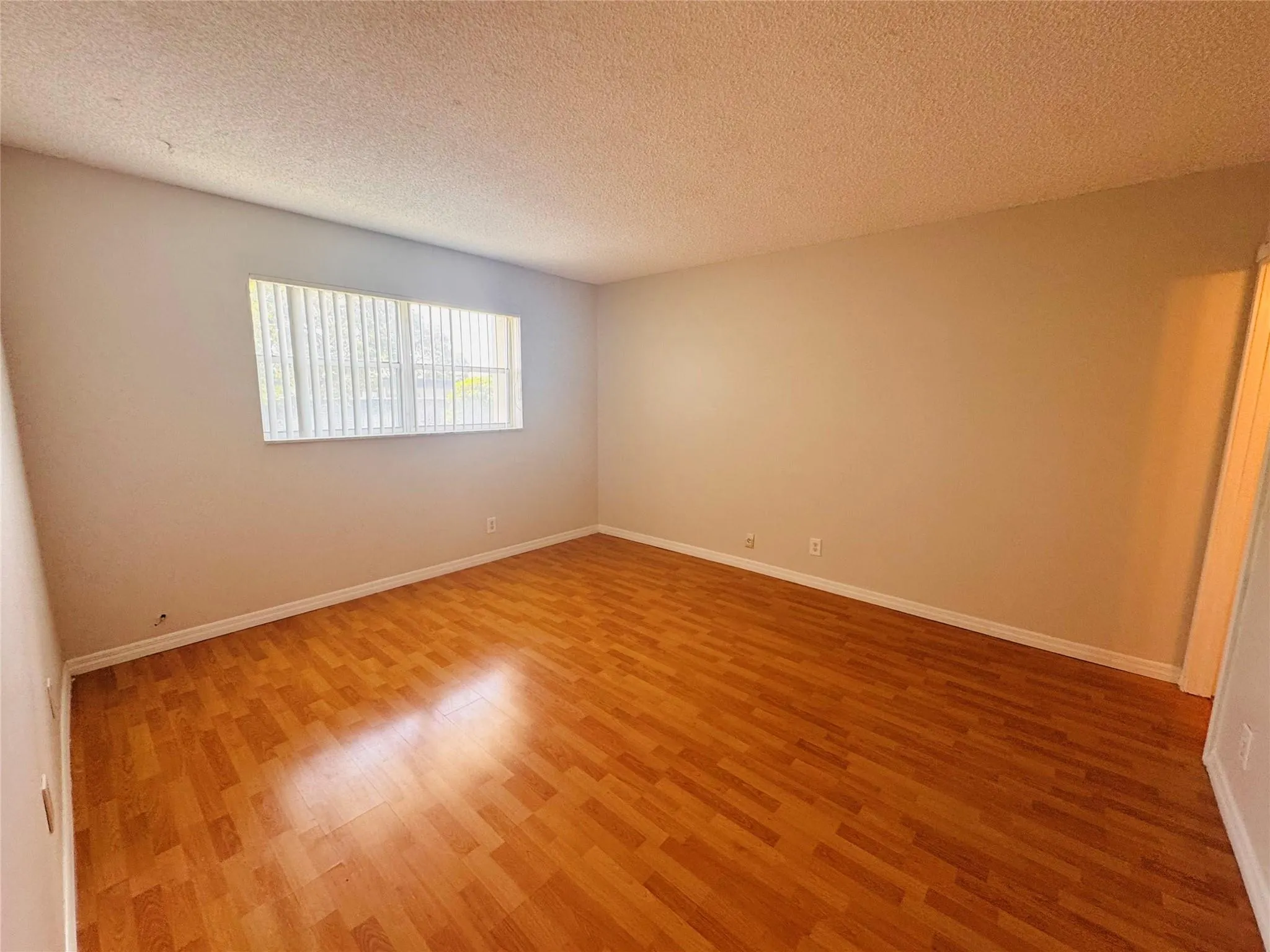8020 Colony Cir, #302