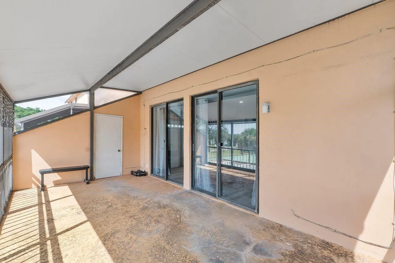400 Commodore Dr, #316