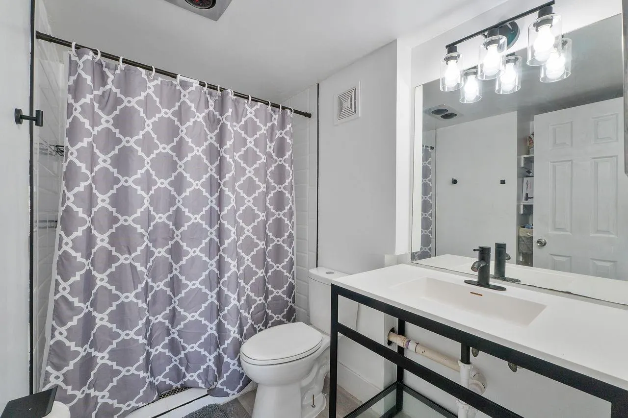 400 Commodore Dr, #316