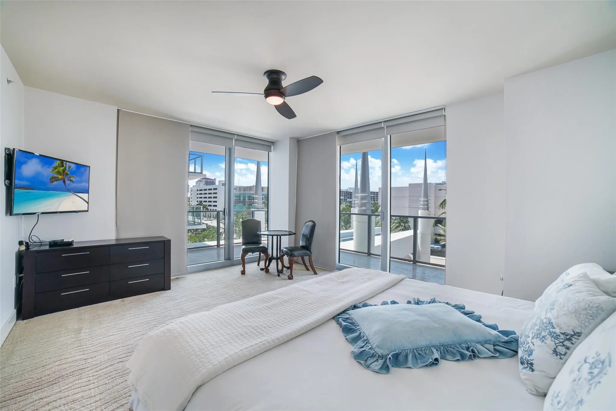 3101 S Ocean Dr, #401