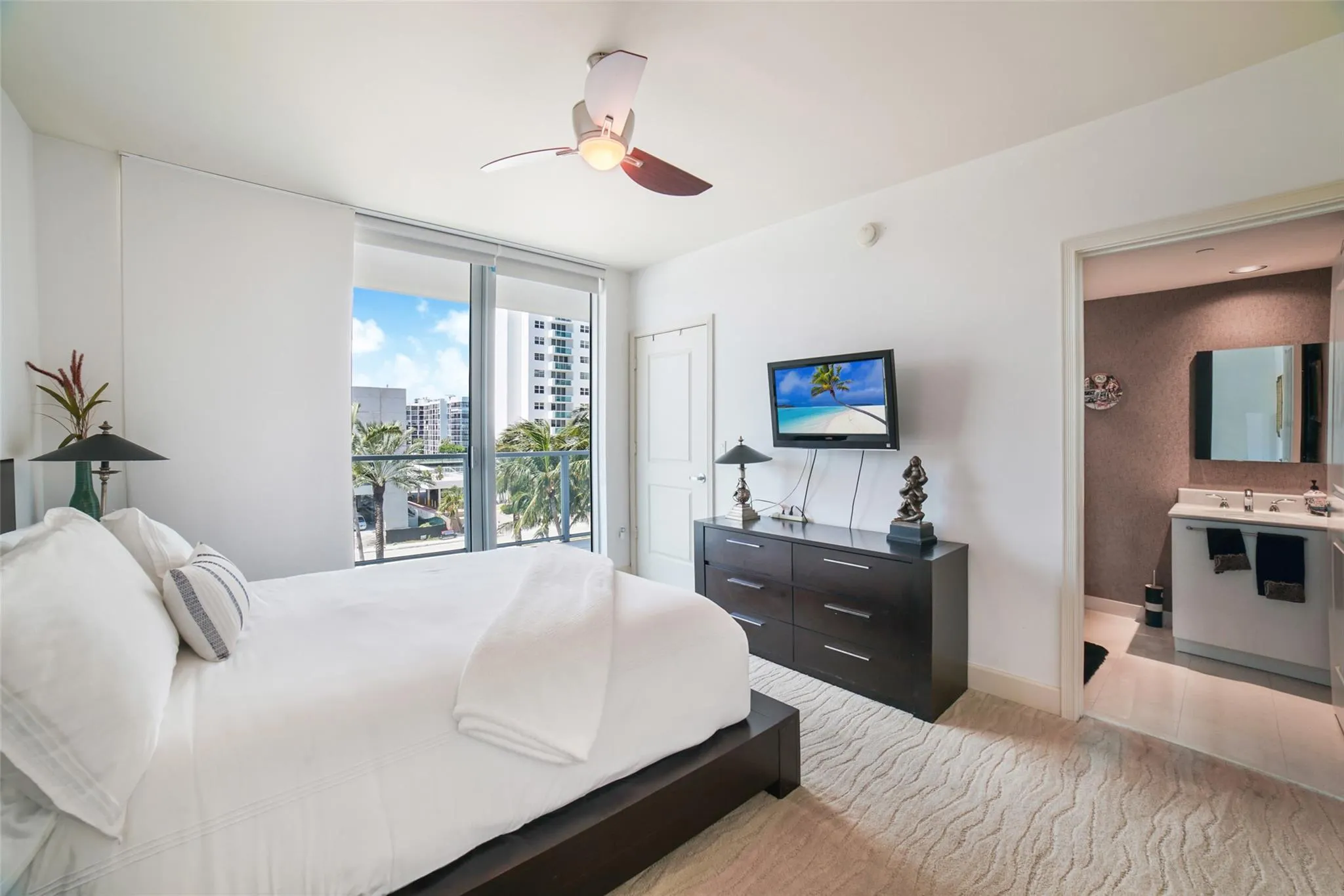 3101 S Ocean Dr, #401