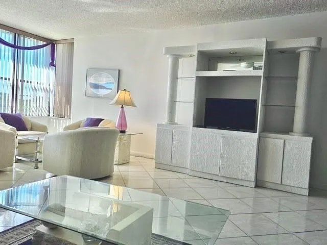 2766 Carambola Cir, #504