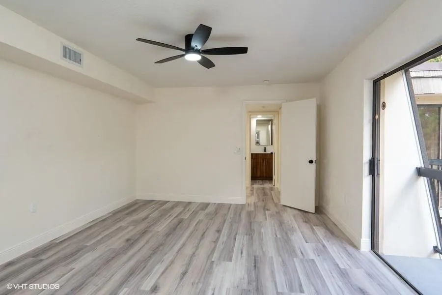 1424 14th Ter, #1424