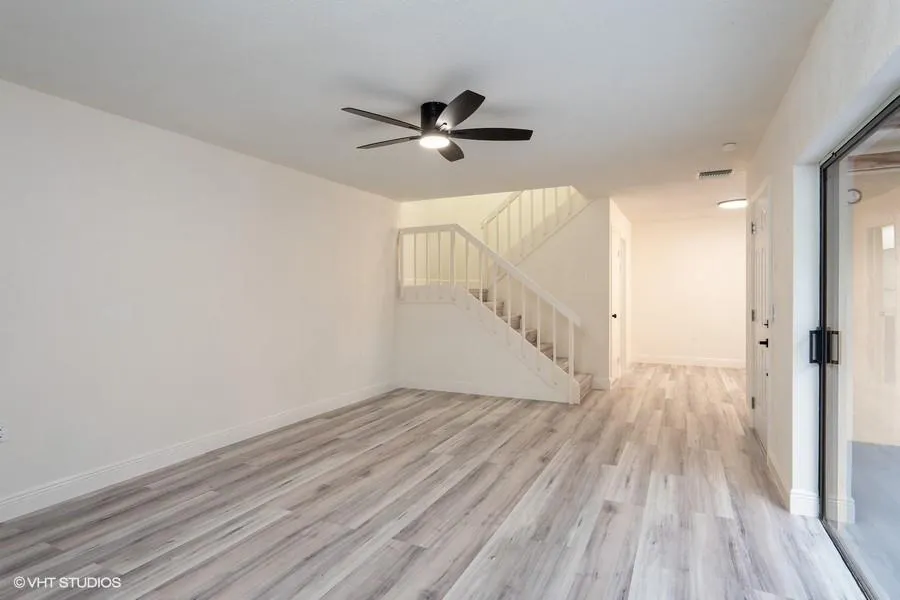 1424 14th Ter, #1424