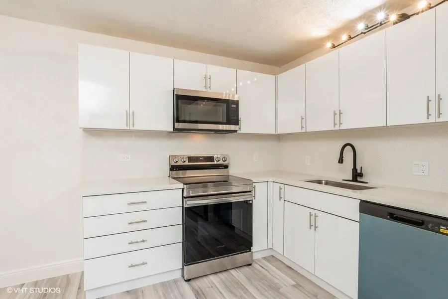 1424 14th Ter, #1424
