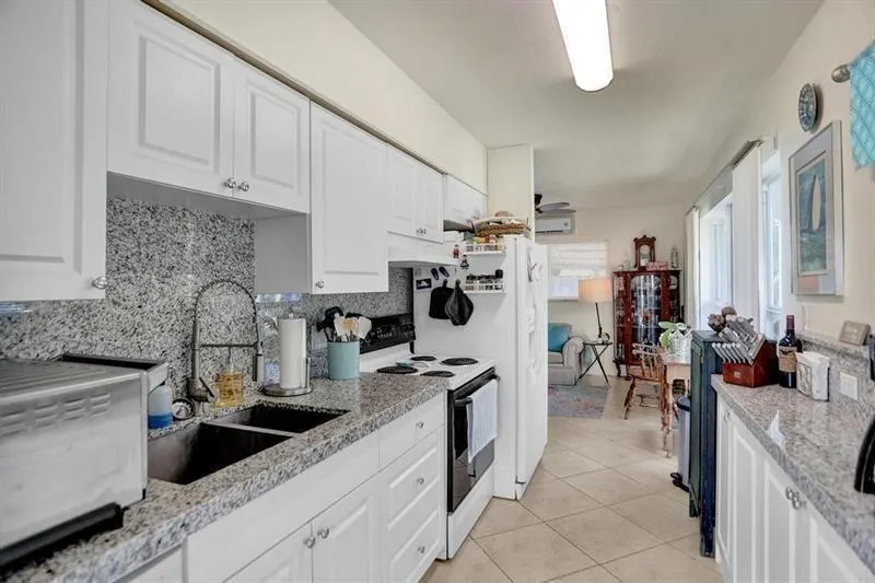 227 NE 24th Ave, #1