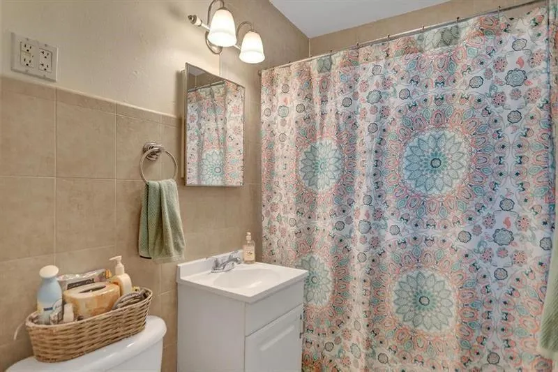 227 NE 24th Ave, #1