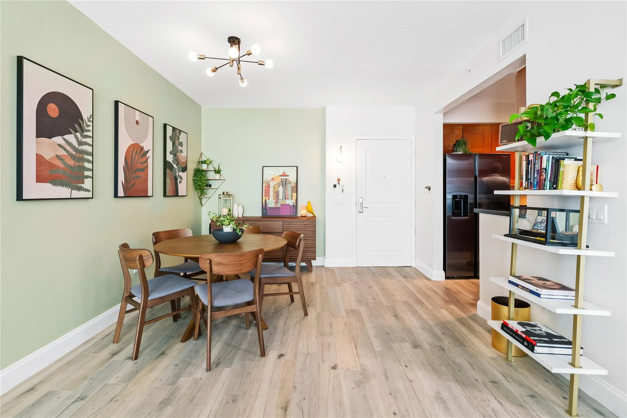 350 SE 2nd St, #780