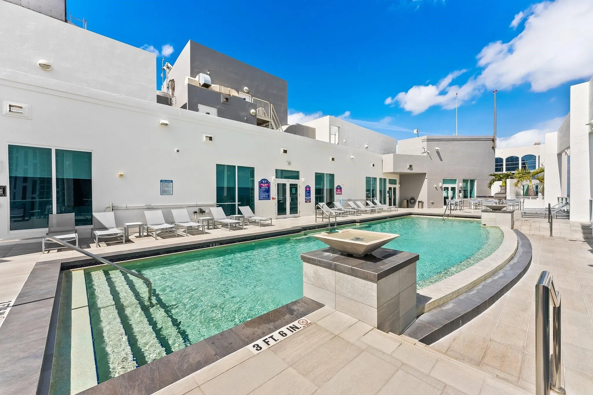350 SE 2nd St, #780
