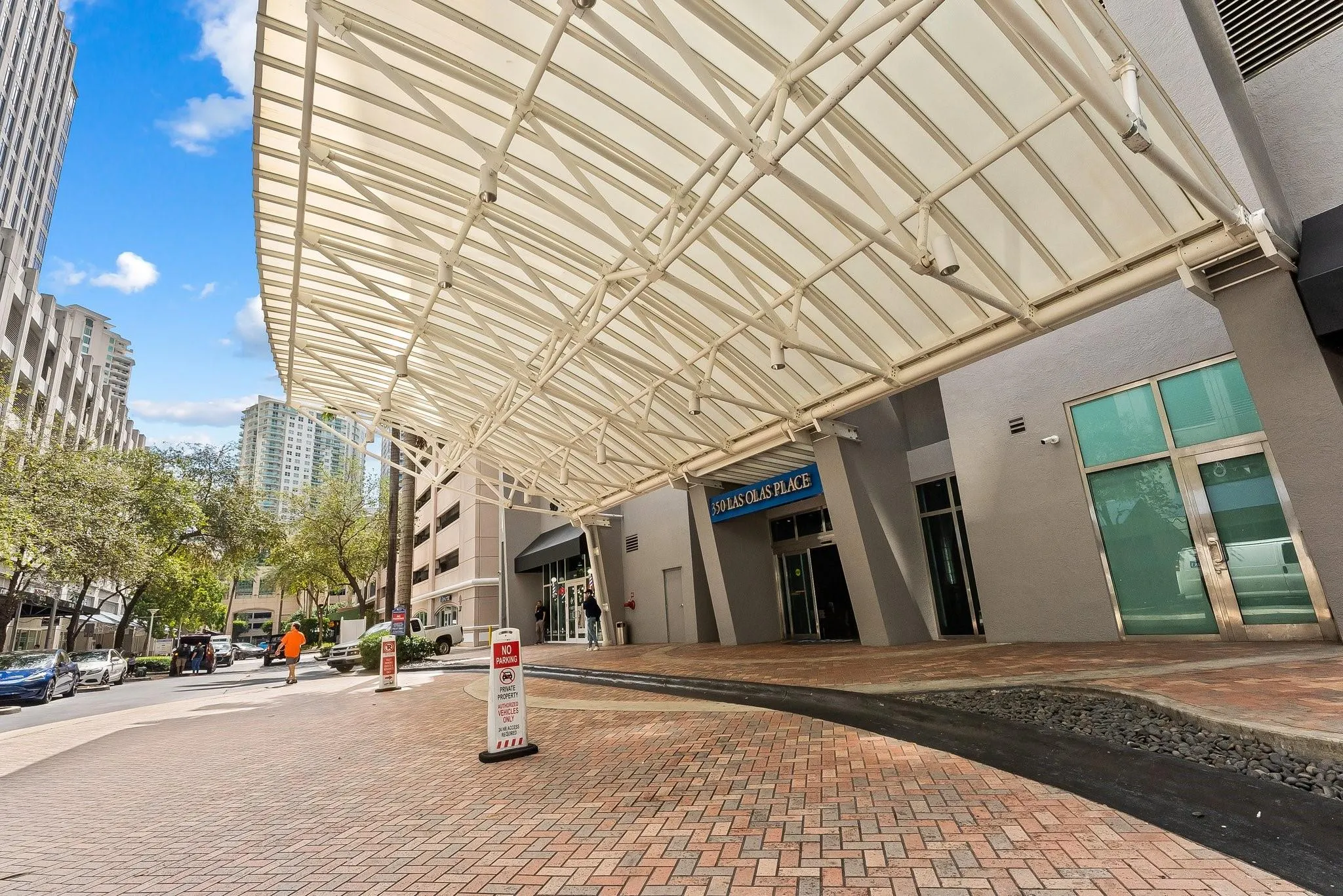 350 SE 2nd St, #780