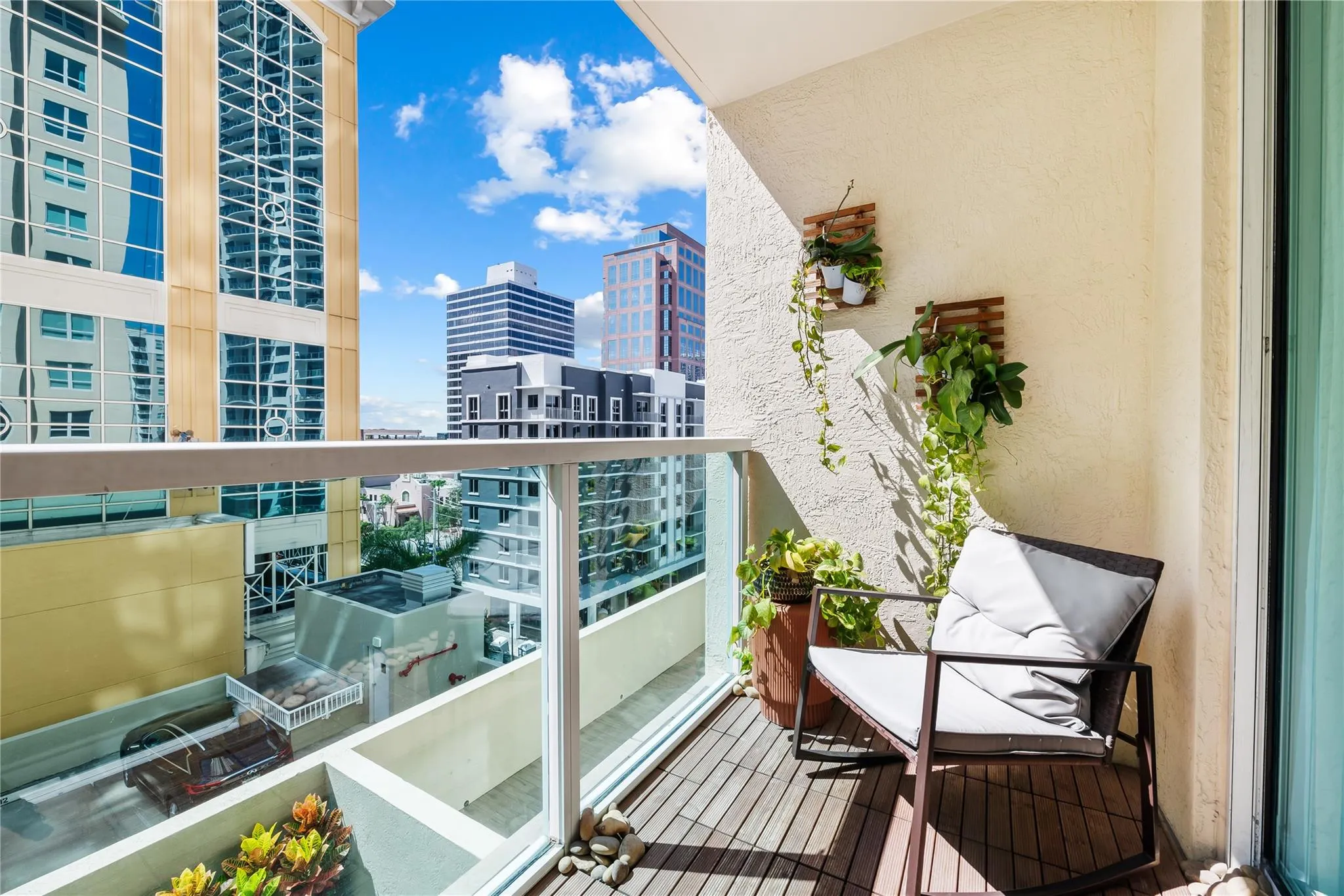 350 SE 2nd St, #780