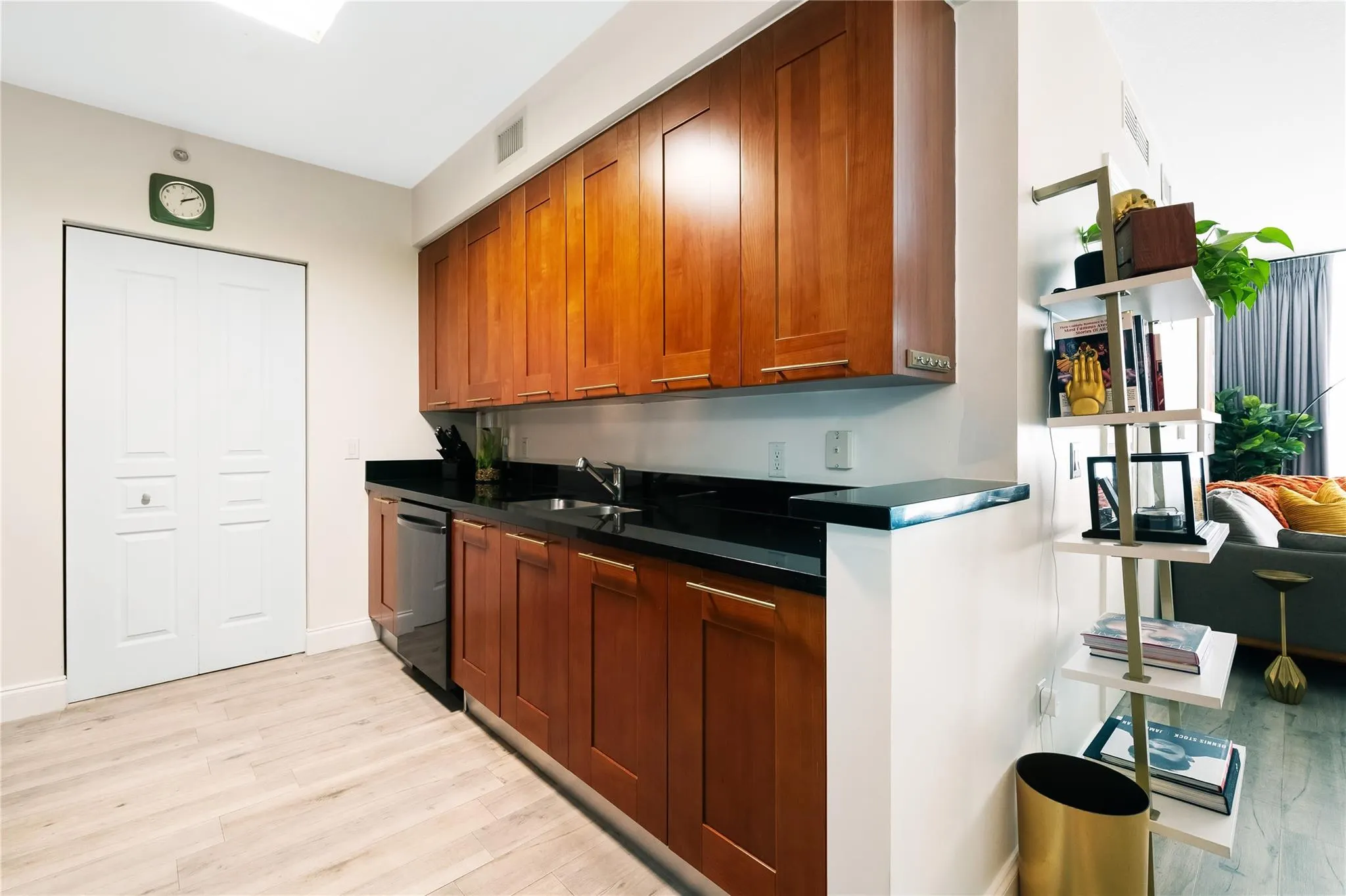 350 SE 2nd St, #780
