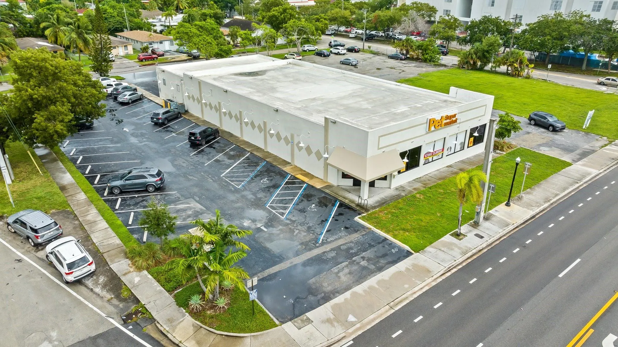 2111 N Federal Hwy