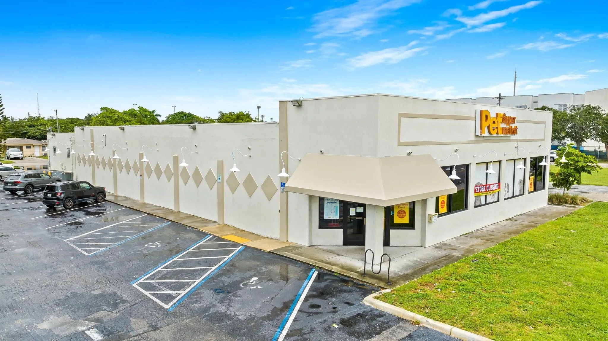 2111 N Federal Hwy