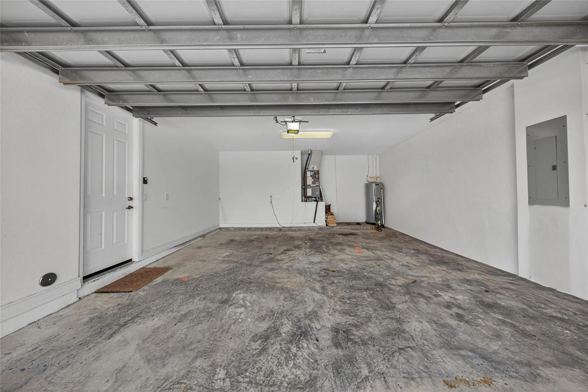 3241 NE 13th St