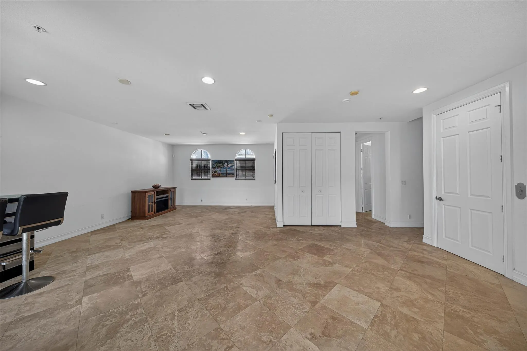 3241 NE 13th St
