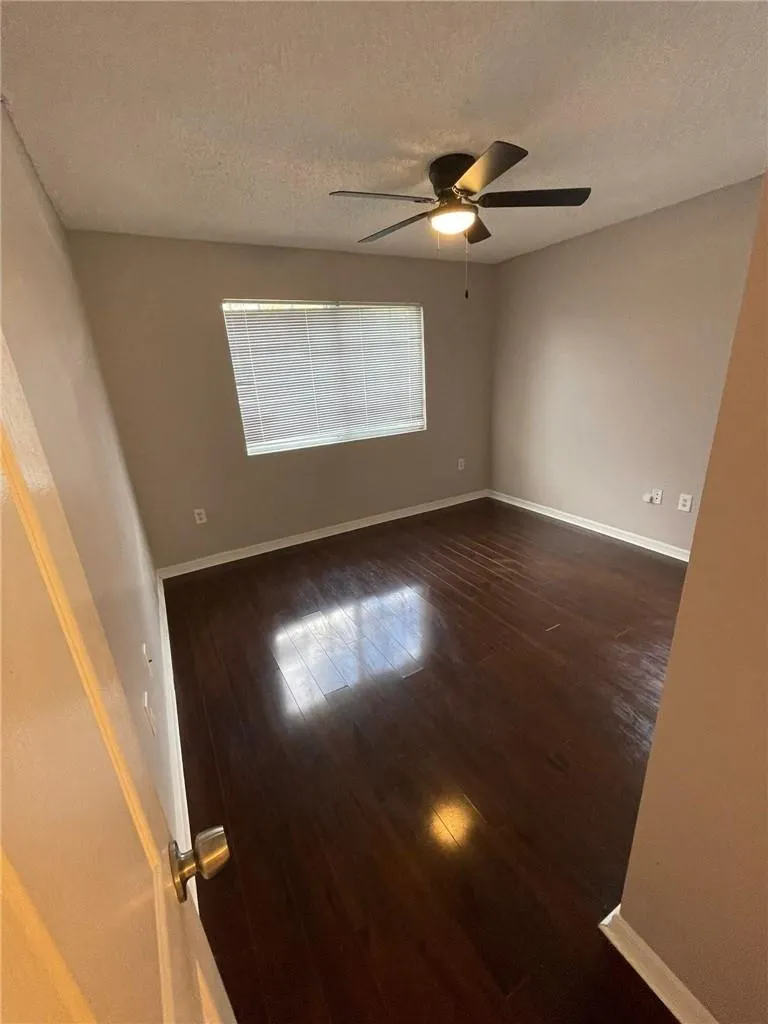 5025 WILES RD, #101