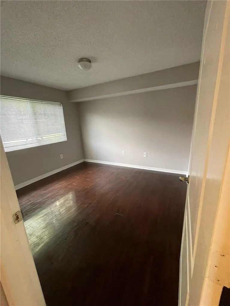 5025 WILES RD, #101