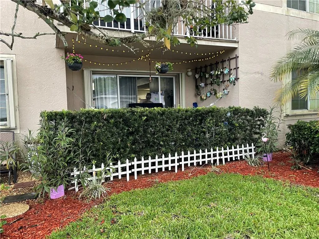 5025 WILES RD, #101