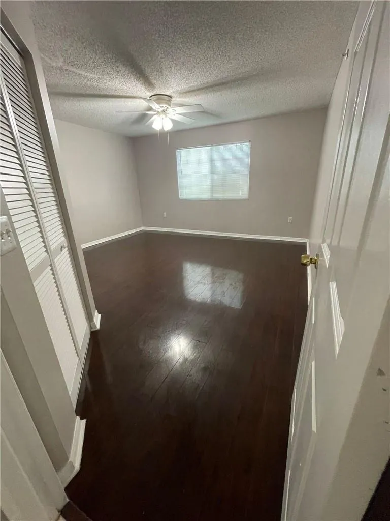 5025 WILES RD, #101