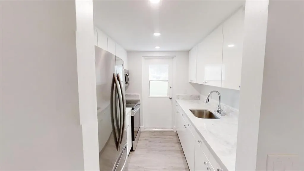 6600 Royal Palm Blvd, #110B
