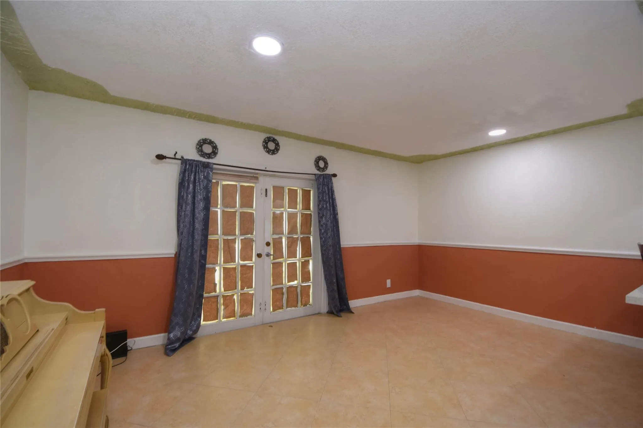 5385 SW 8th Ct