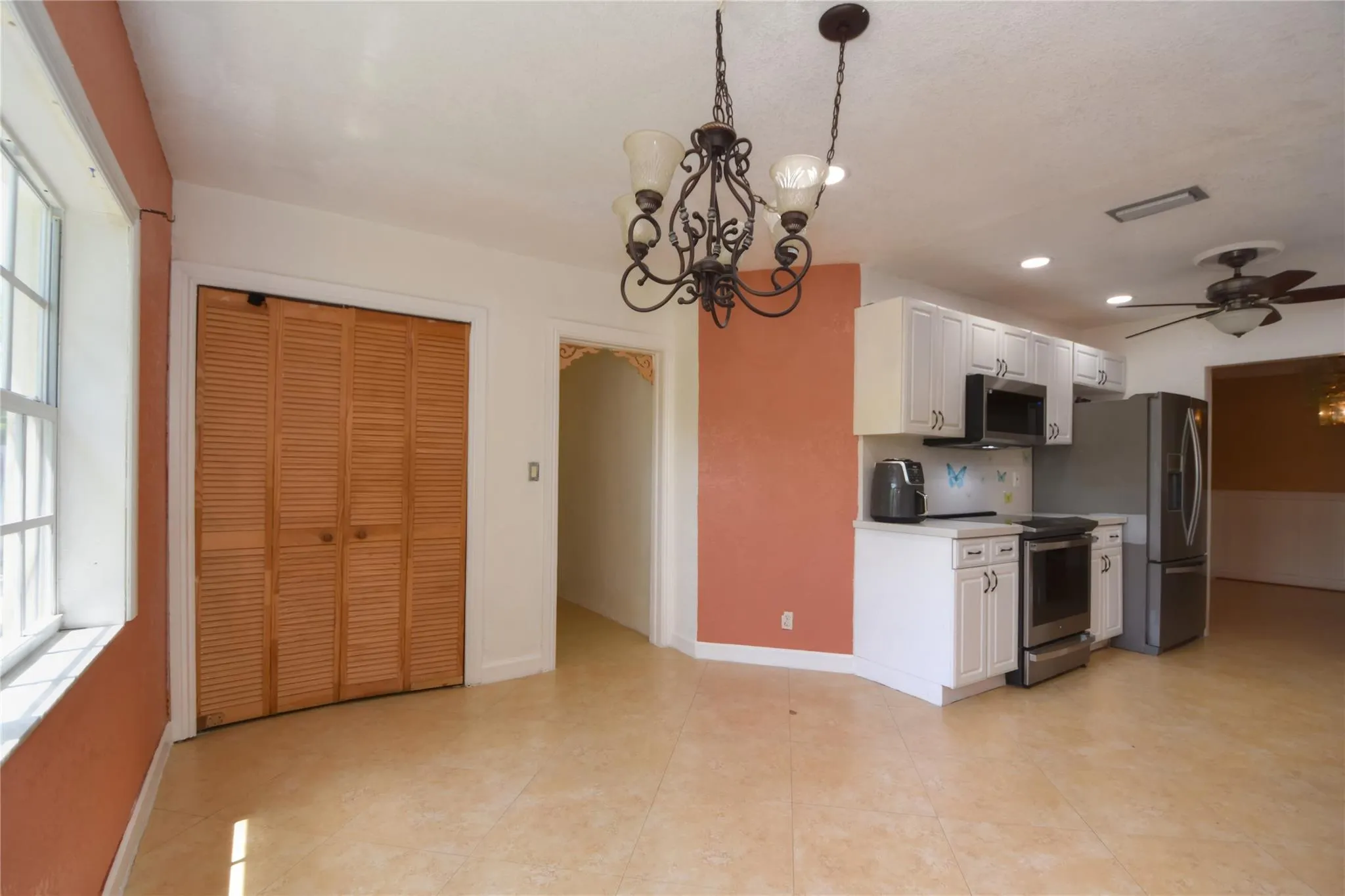 5385 SW 8th Ct