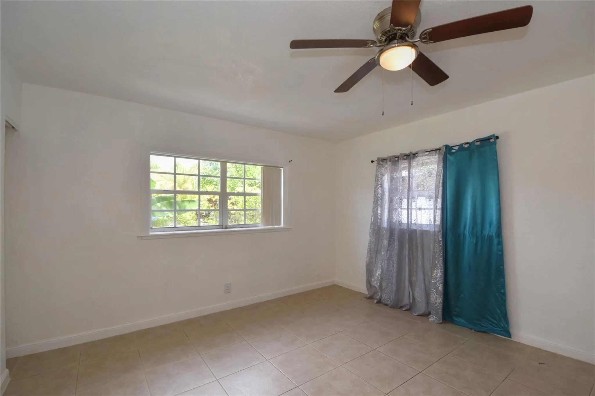5385 SW 8th Ct