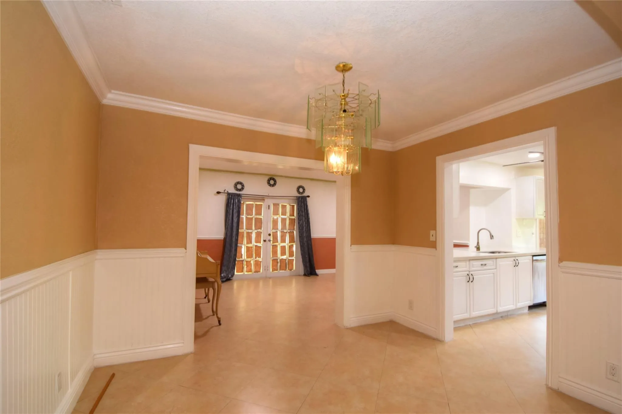 5385 SW 8th Ct