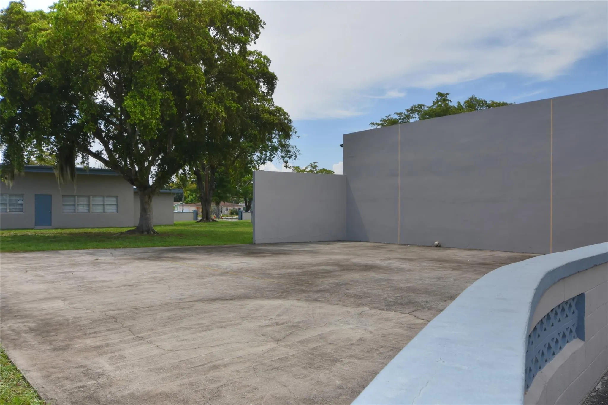 5385 SW 8th Ct