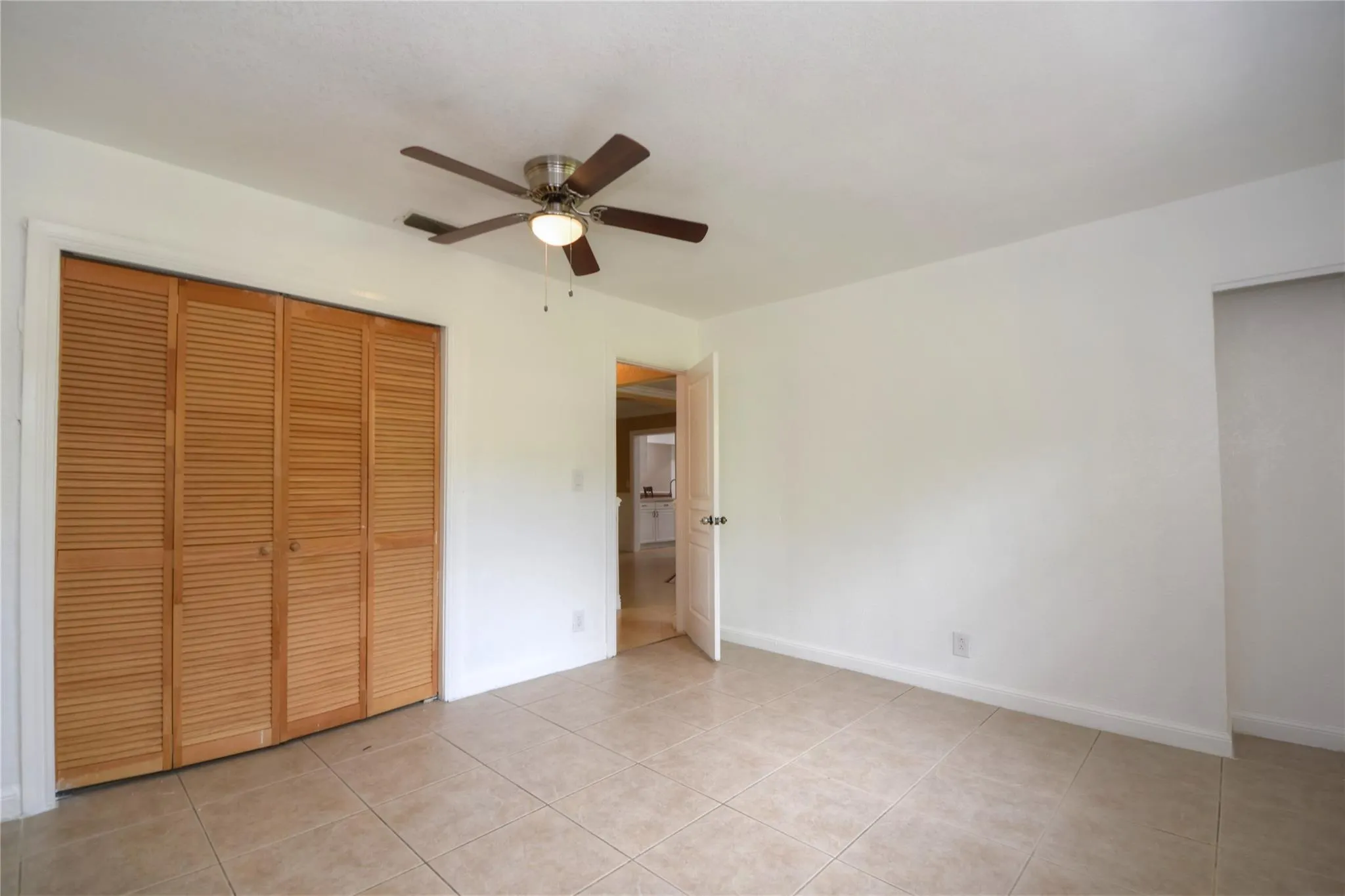 5385 SW 8th Ct