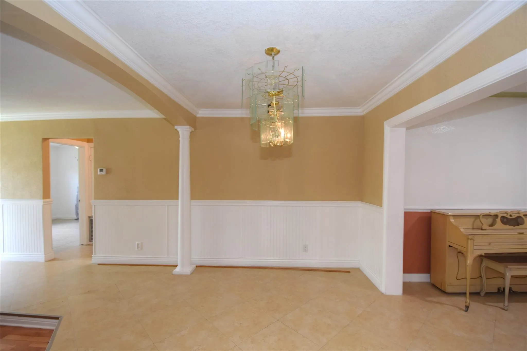 5385 SW 8th Ct