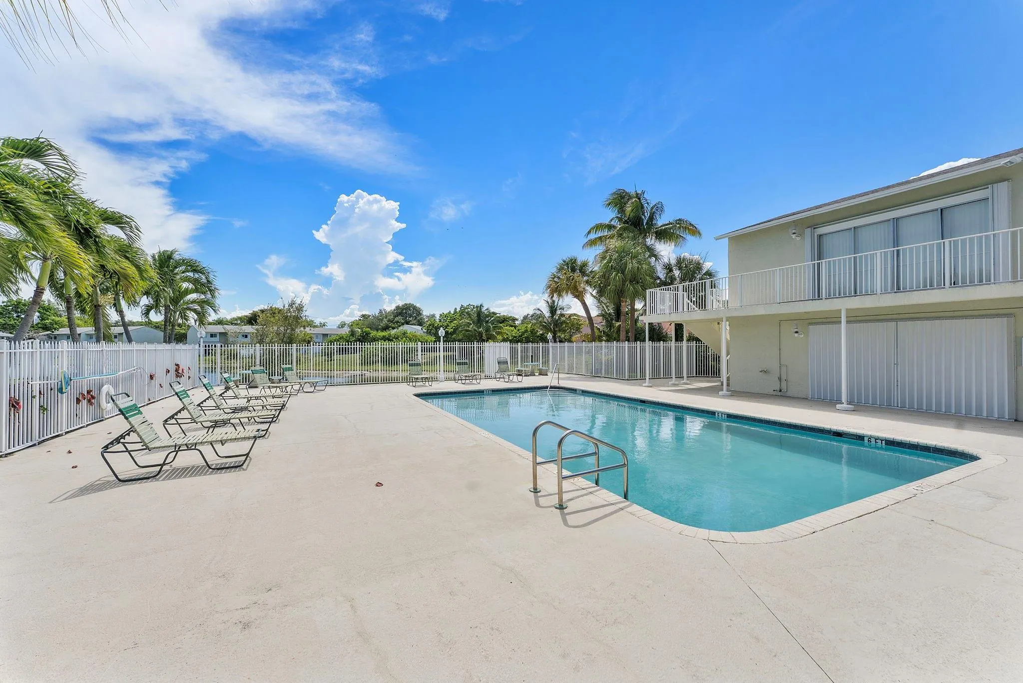 839 Crystal Lake Dr, #839