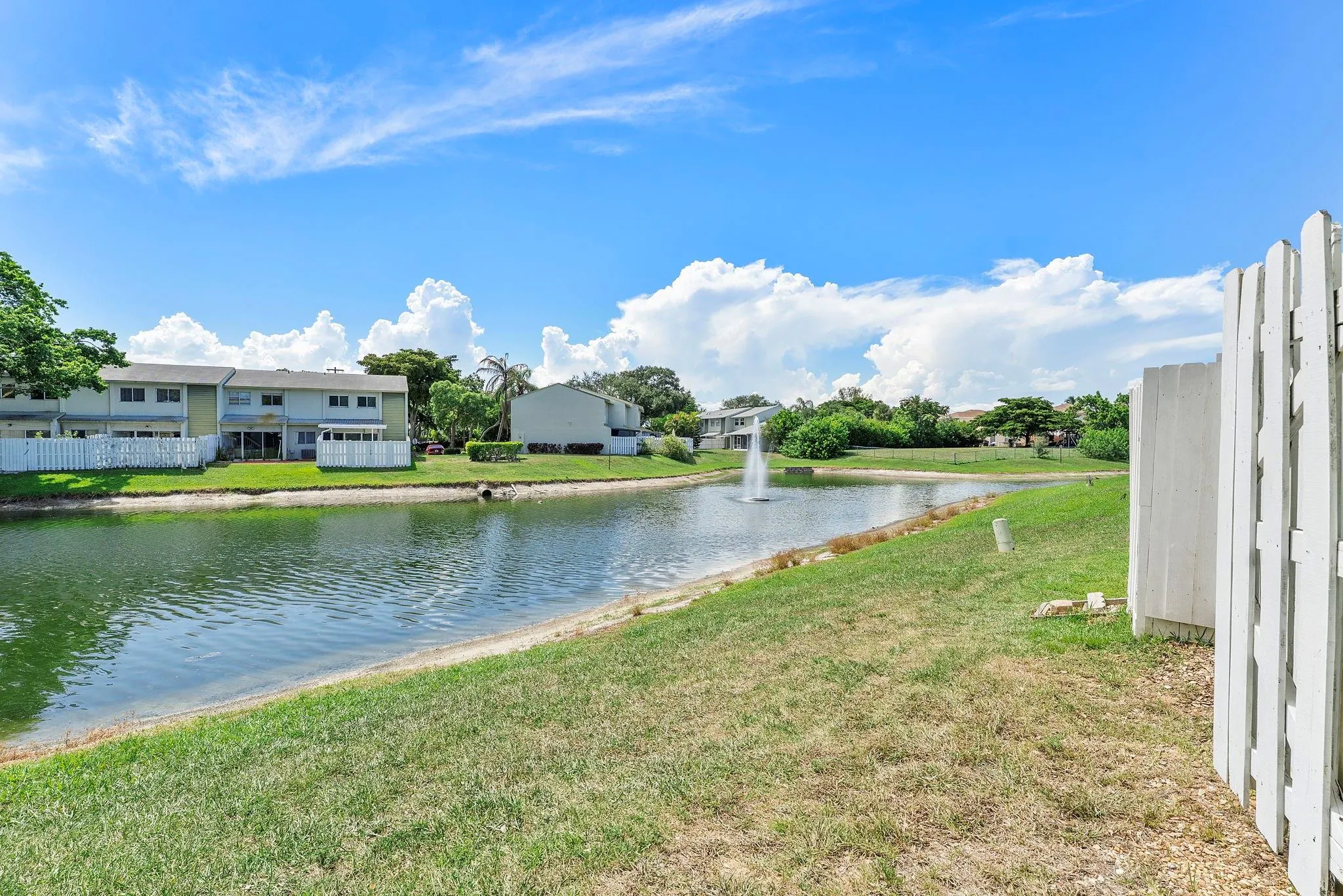 839 Crystal Lake Dr, #839