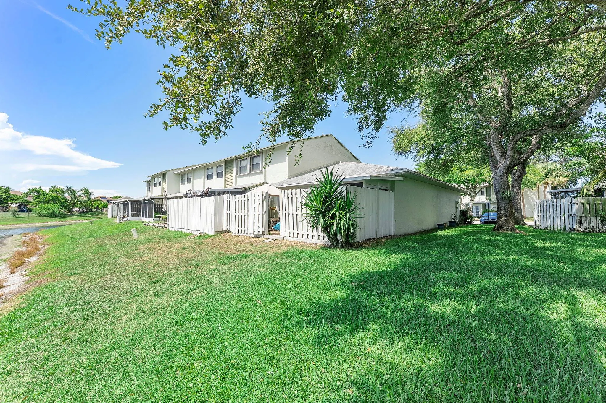 839 Crystal Lake Dr, #839