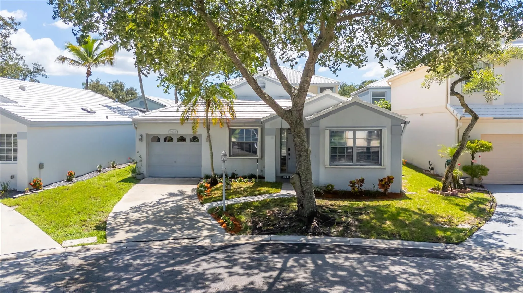 9424 NW 8 CR