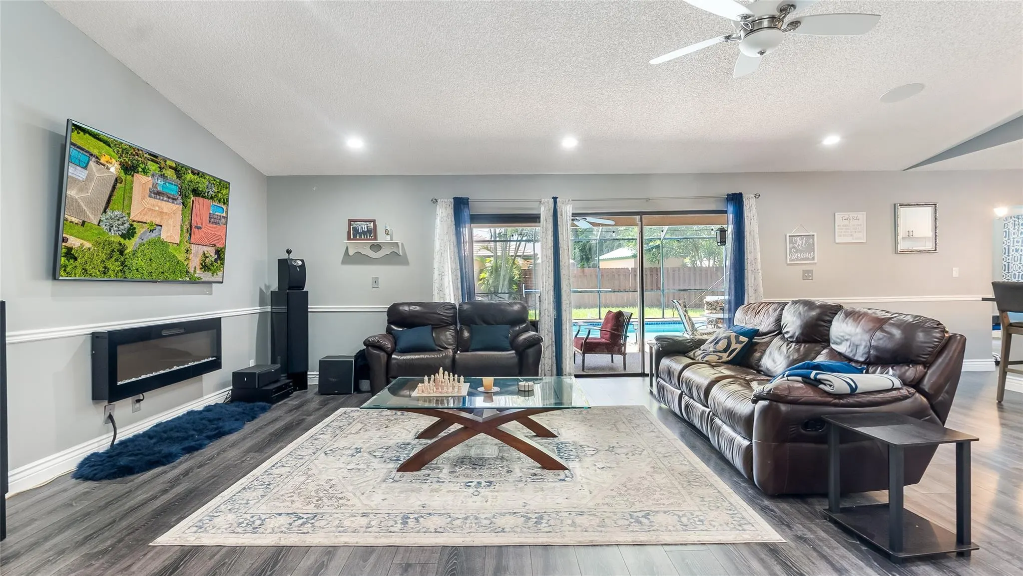 8842 NW 1st Street