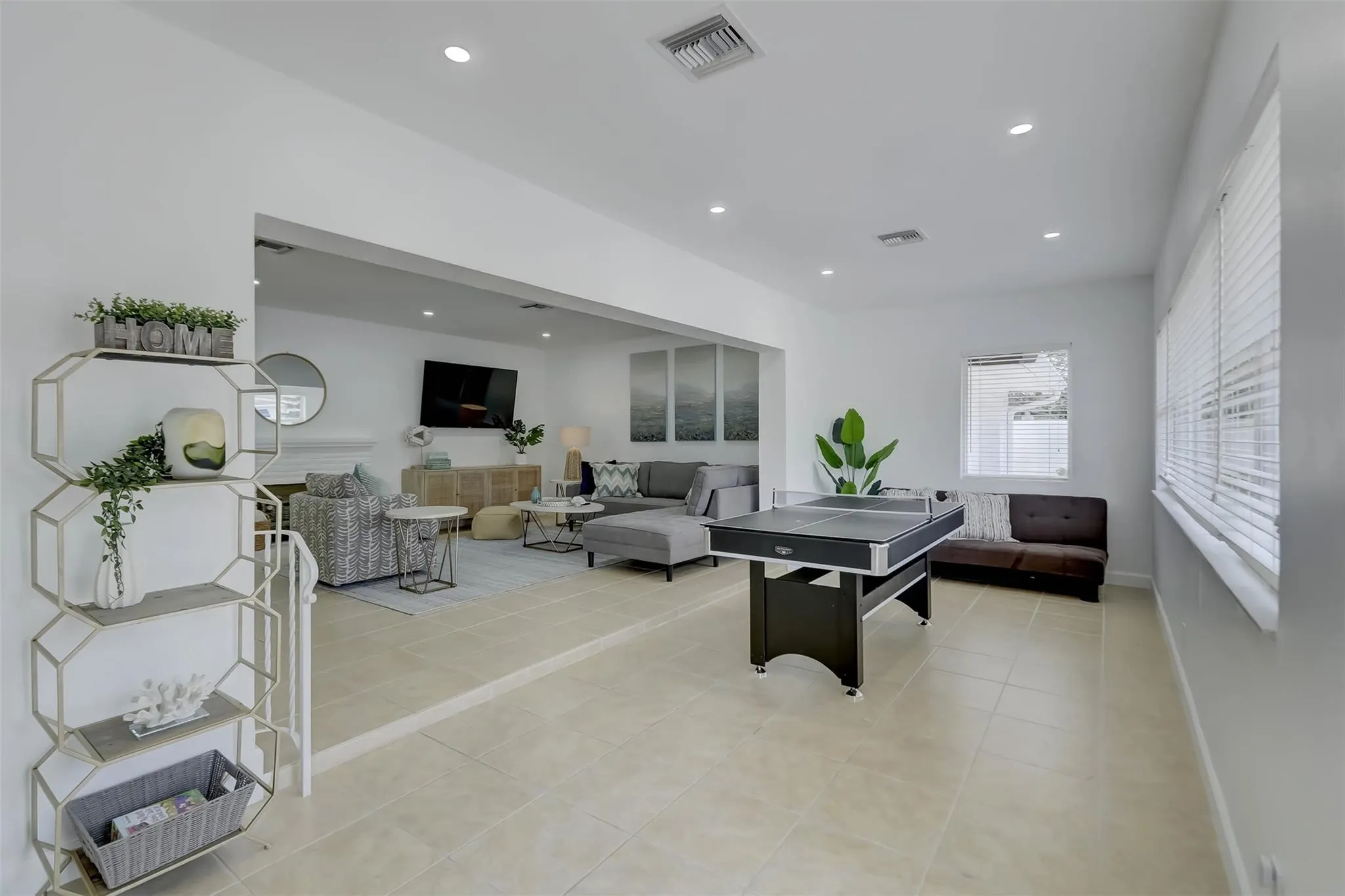 741 NE 16th Ter