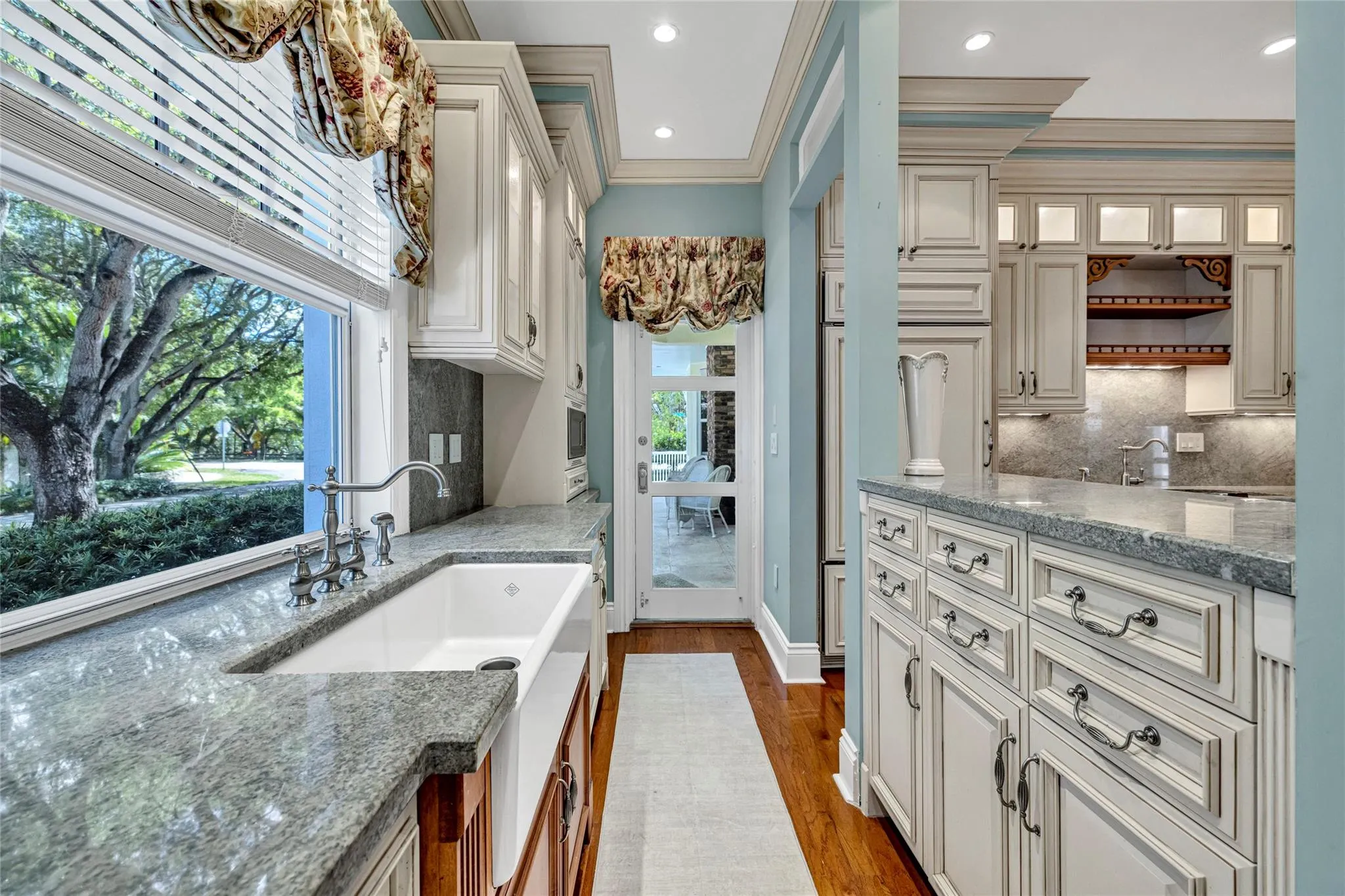 317 N Victoria Park Rd
