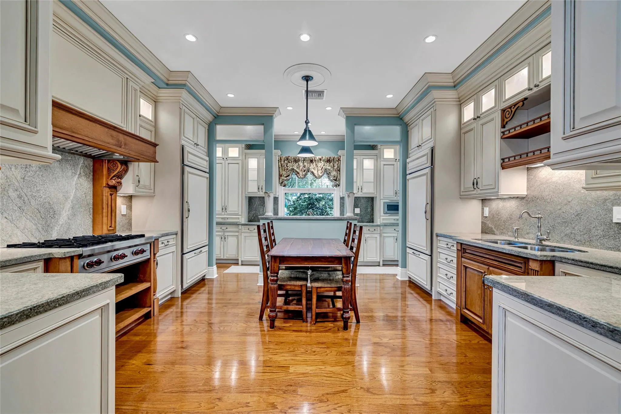 317 N Victoria Park Rd