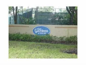 313 Gardens Dr, #204