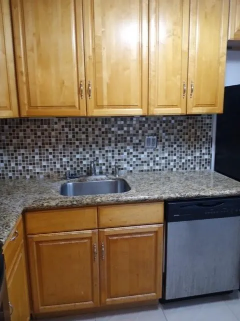 313 Gardens Dr, #204