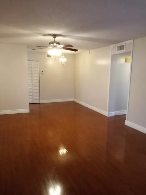 313 Gardens Dr, #204